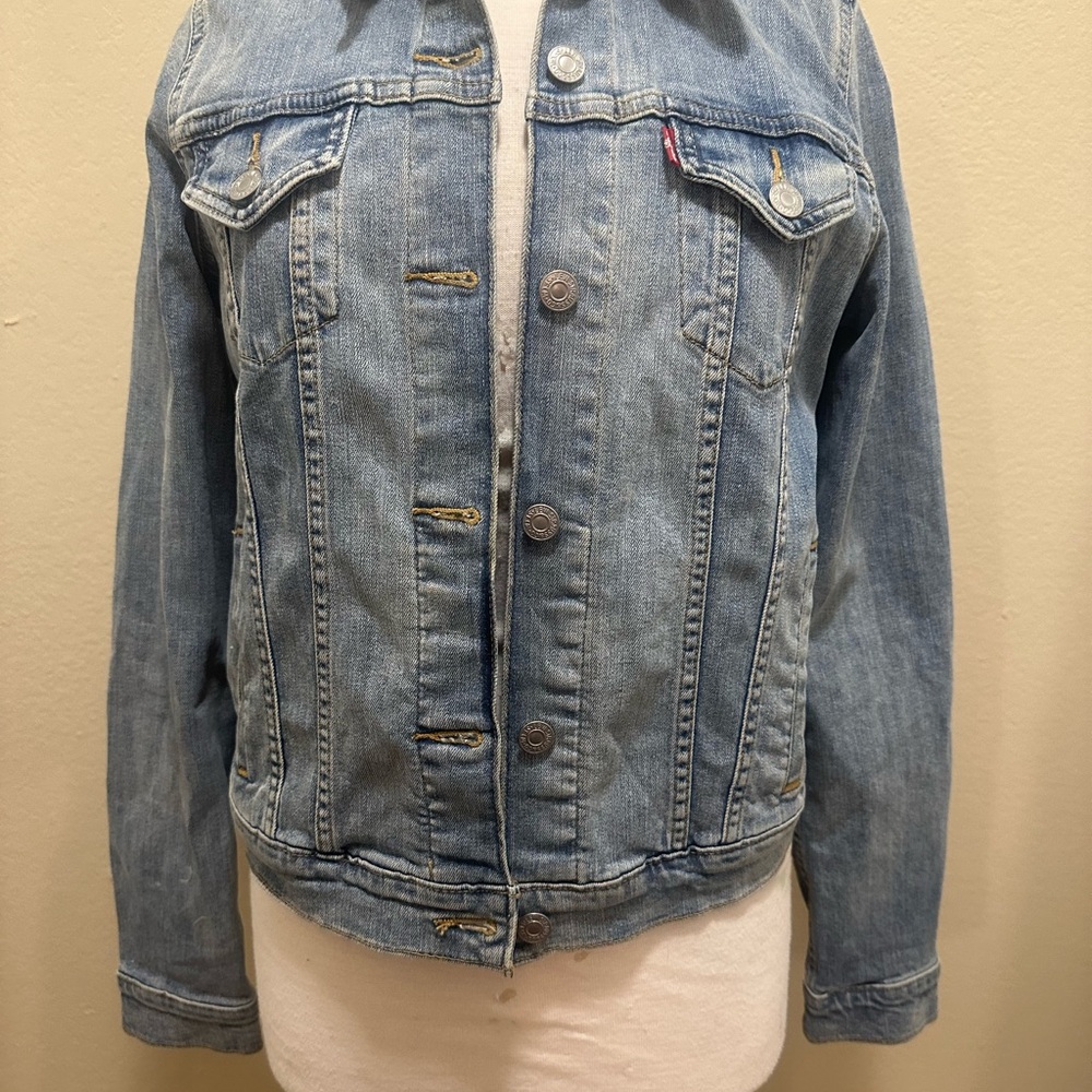 Levi's Light Wash Blue Denim Jacket